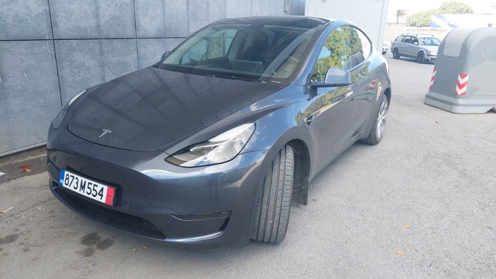 Tesla Model Y LR AWD EAP