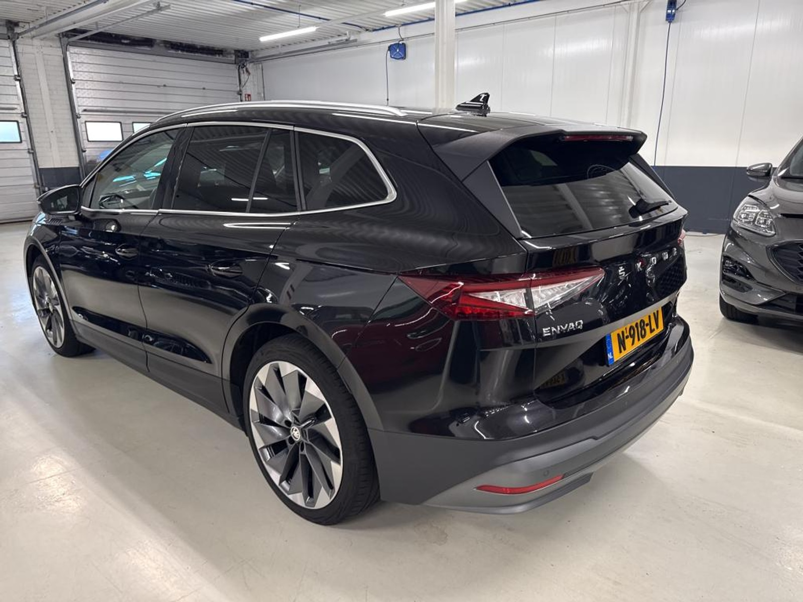 
								Skoda Enyaq 80 full									