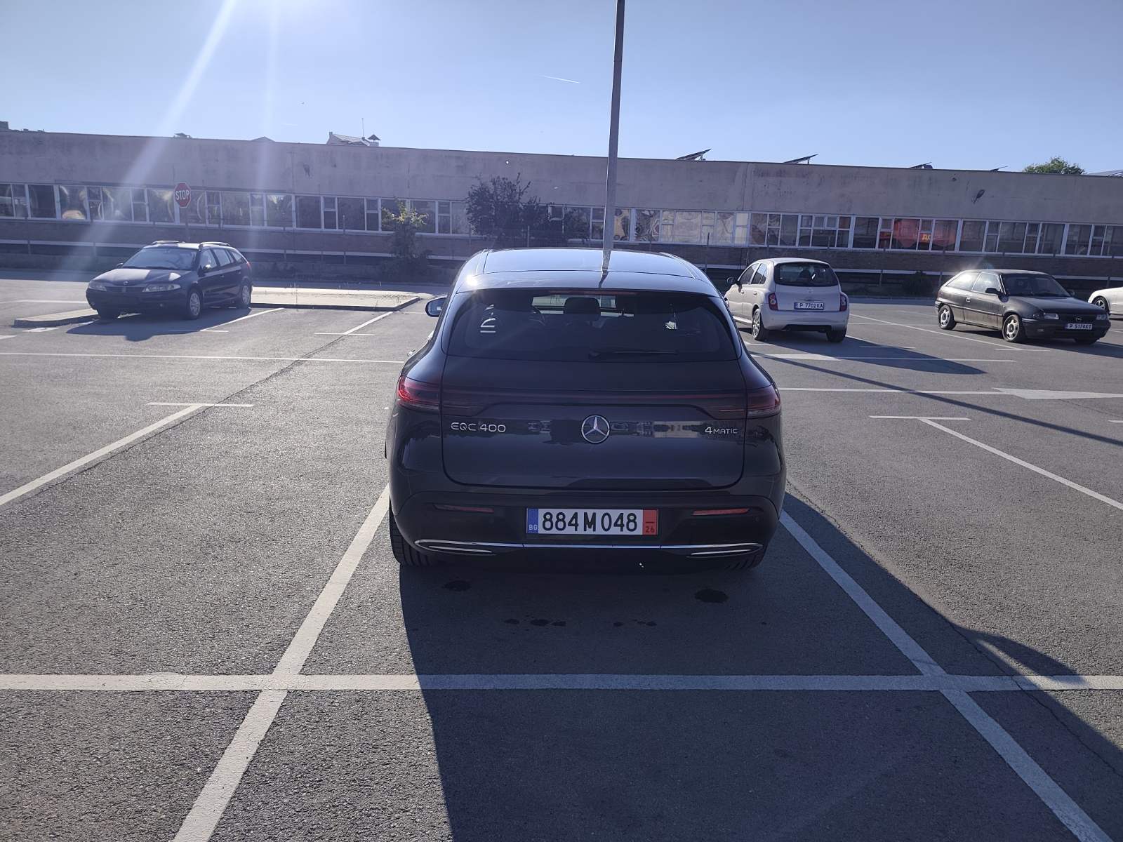 
								Mercedes Benz EQC full									