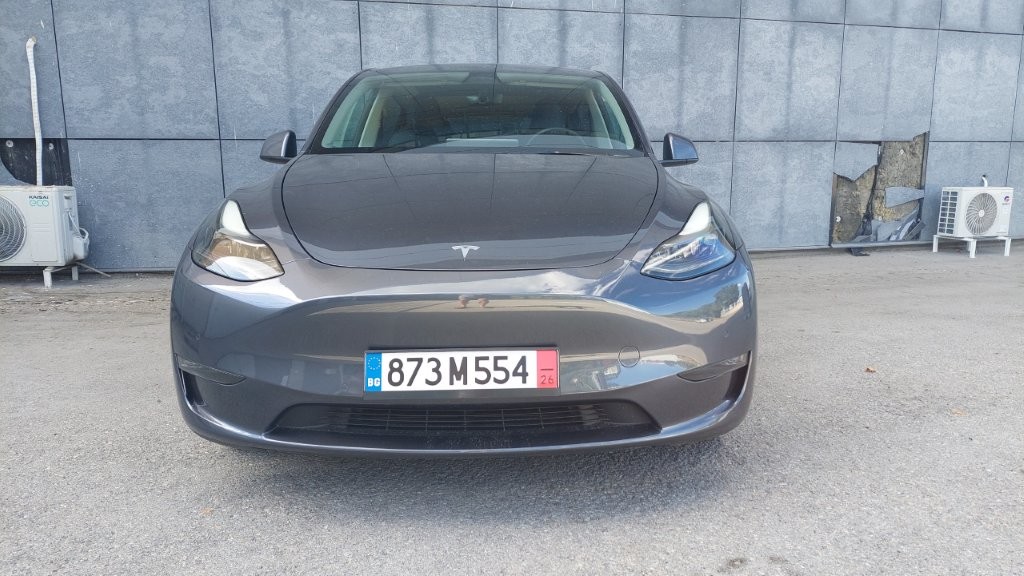 
								Tesla Model Y LR AWD EAP full									