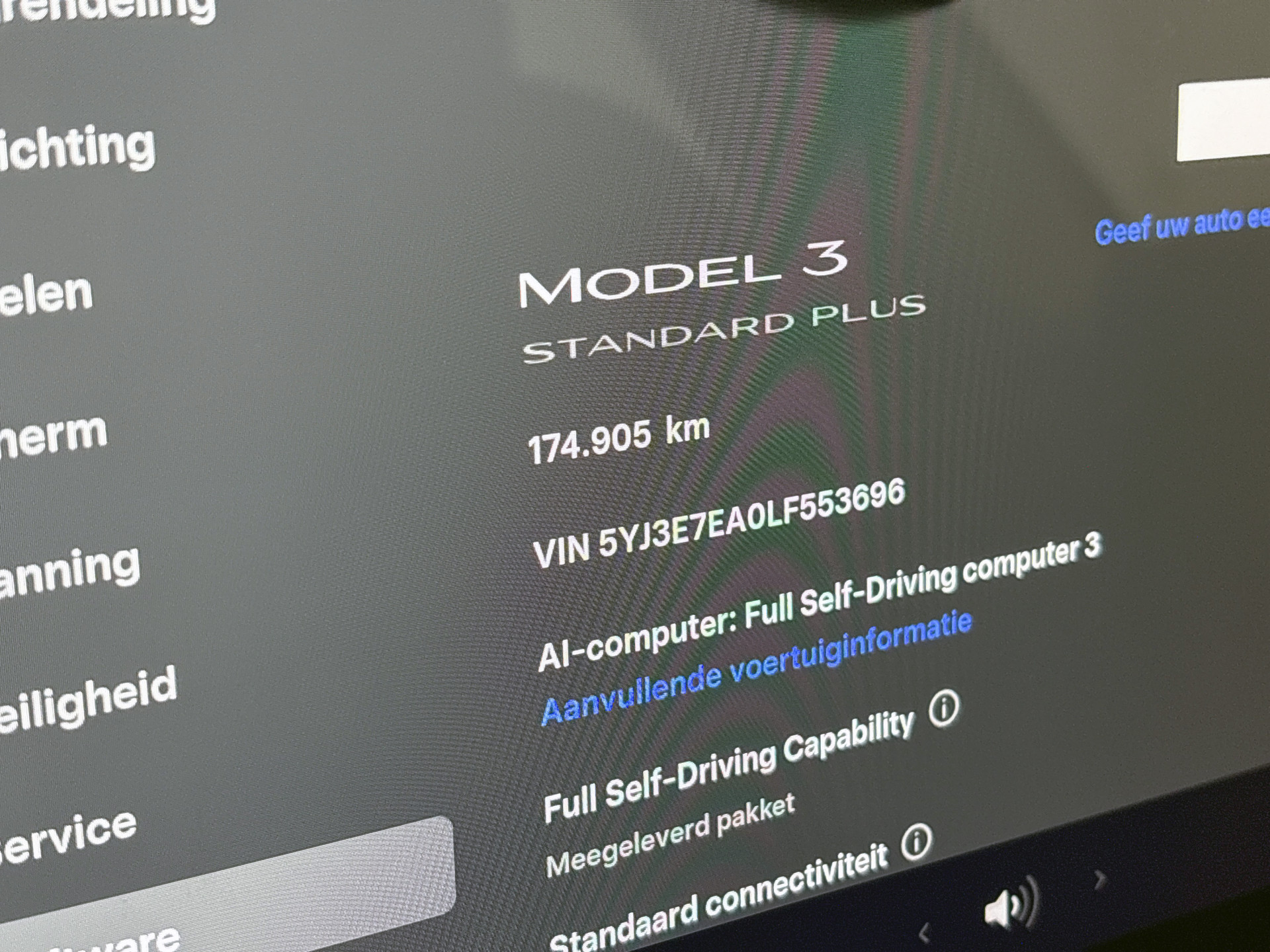 
								Tesla Model 3 SR+ FSD full									