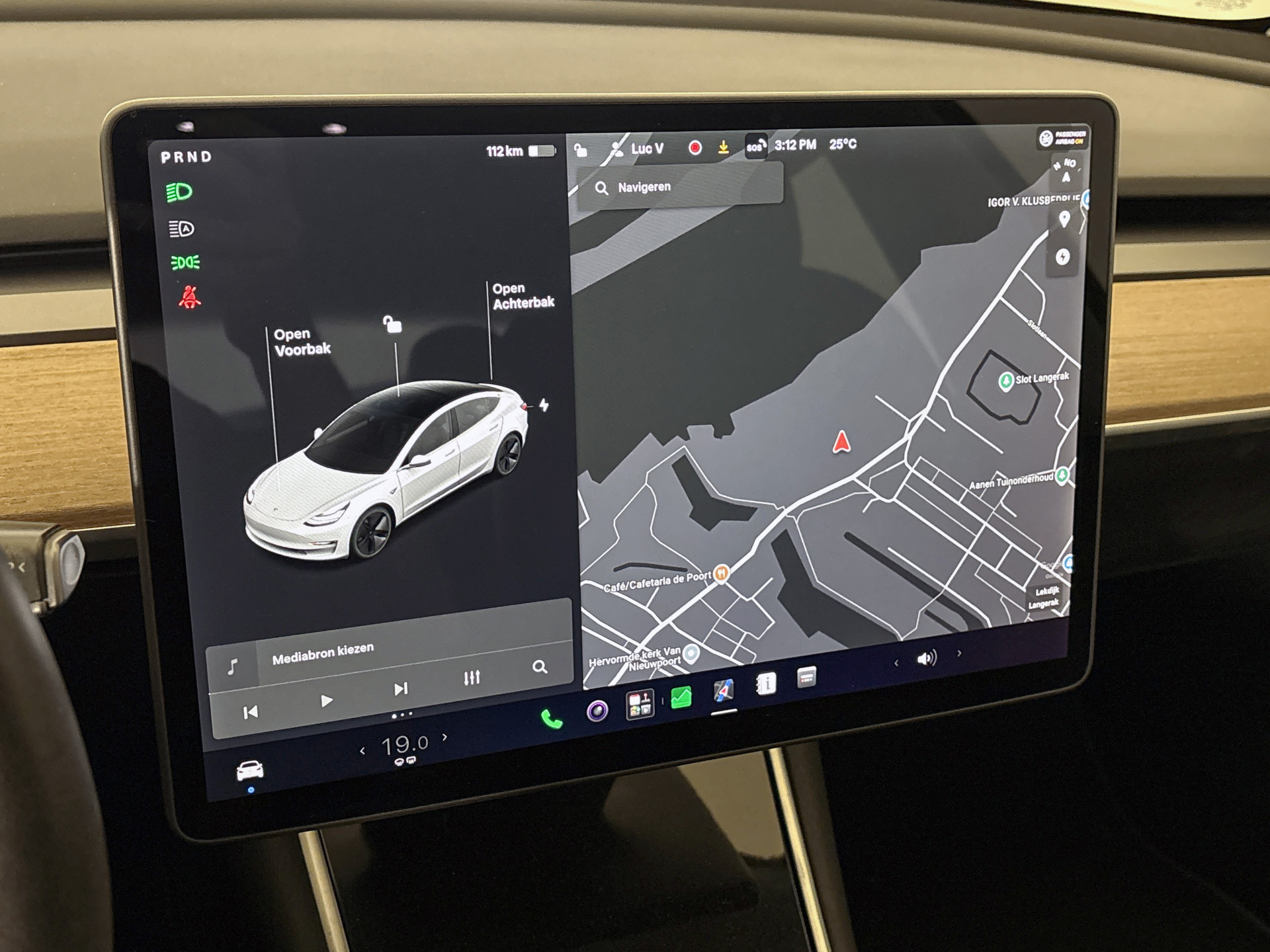 
								Tesla Model 3 SR+ FSD full									