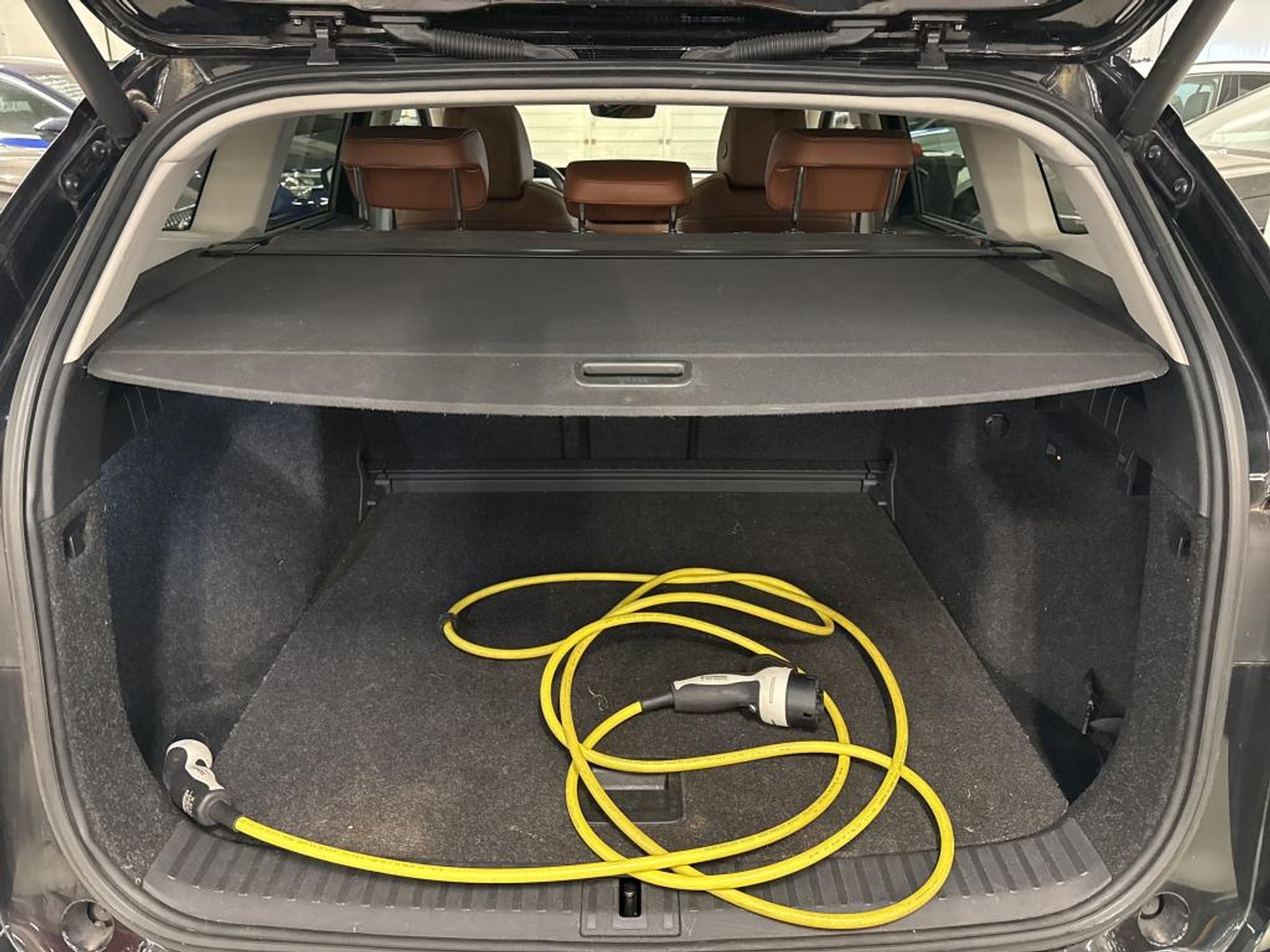 
								Skoda Enyaq 80 full									