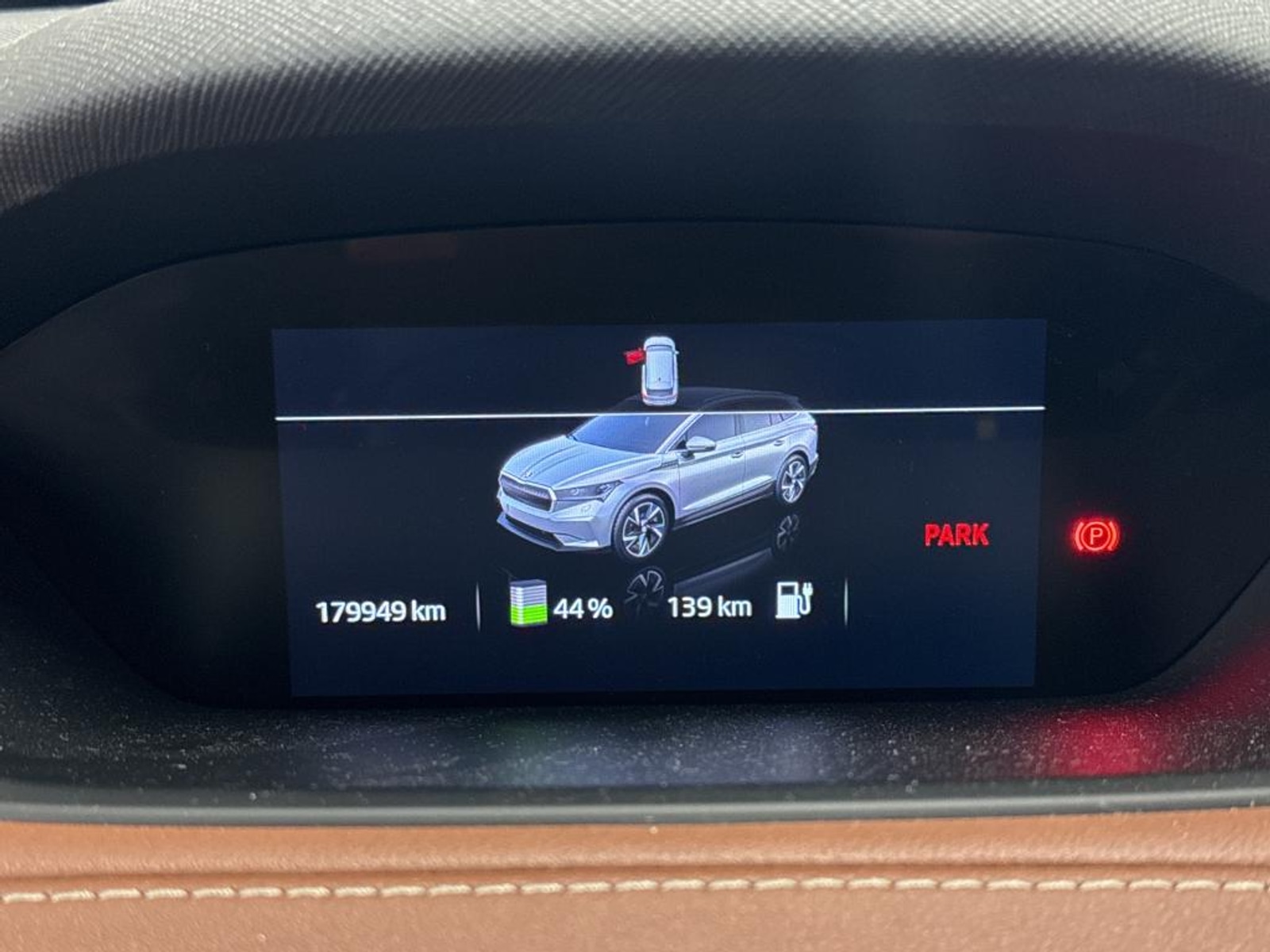 
								Skoda Enyaq 80 full									
