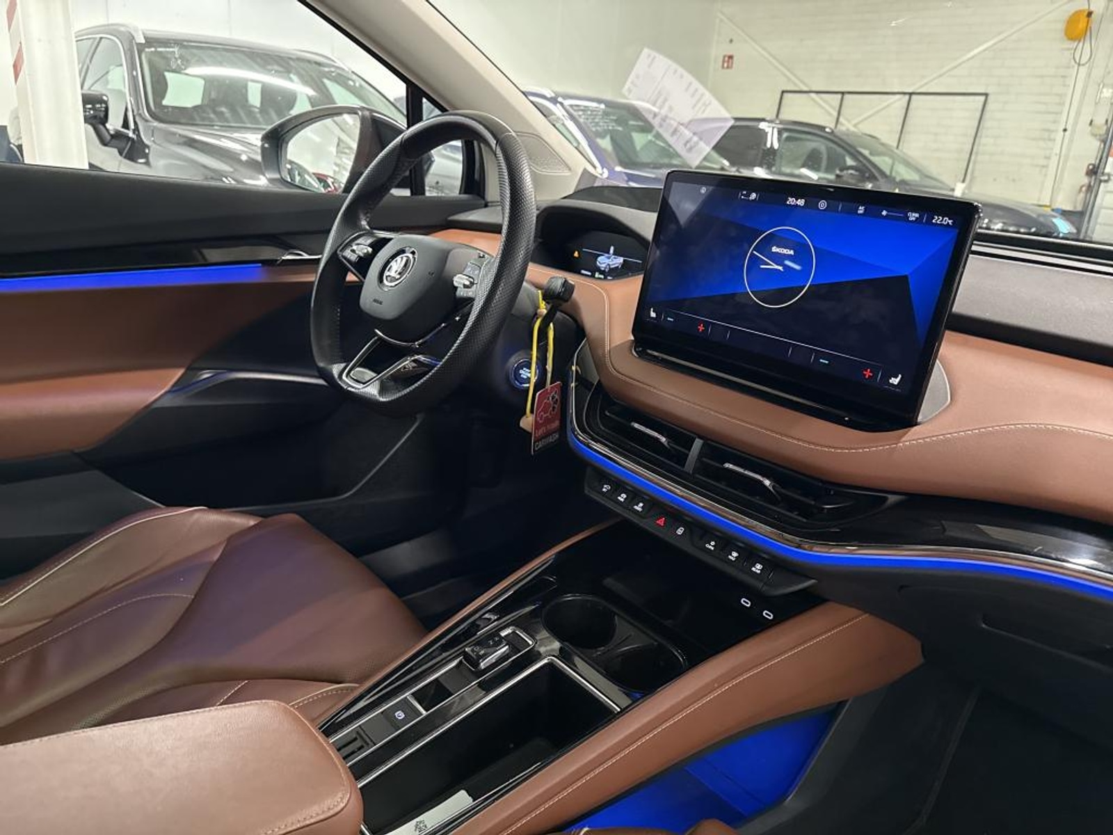 
								Skoda Enyaq 80 full									