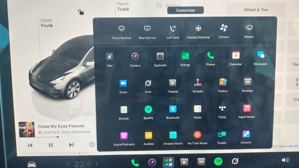 
								Tesla Model Y LR AWD EAP full									