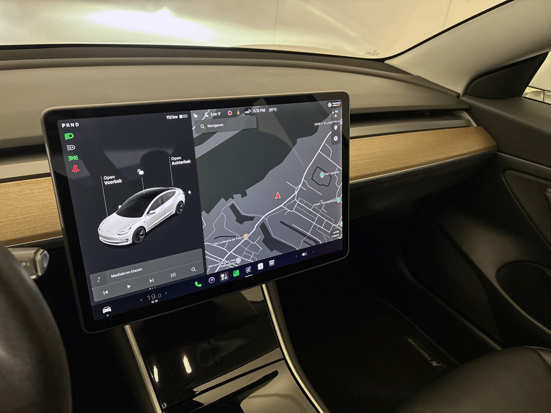 
								Tesla Model 3 SR+ FSD full									