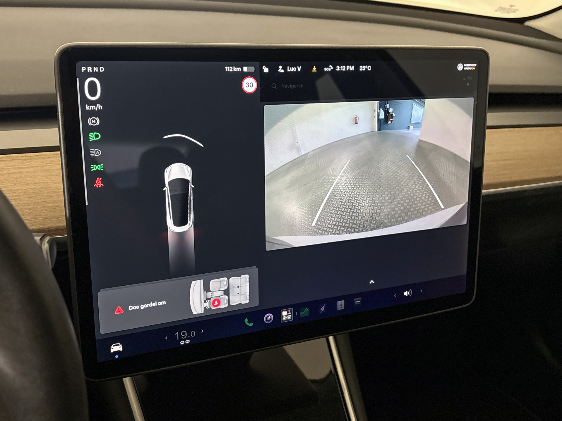 
								Tesla Model 3 SR+ FSD full									