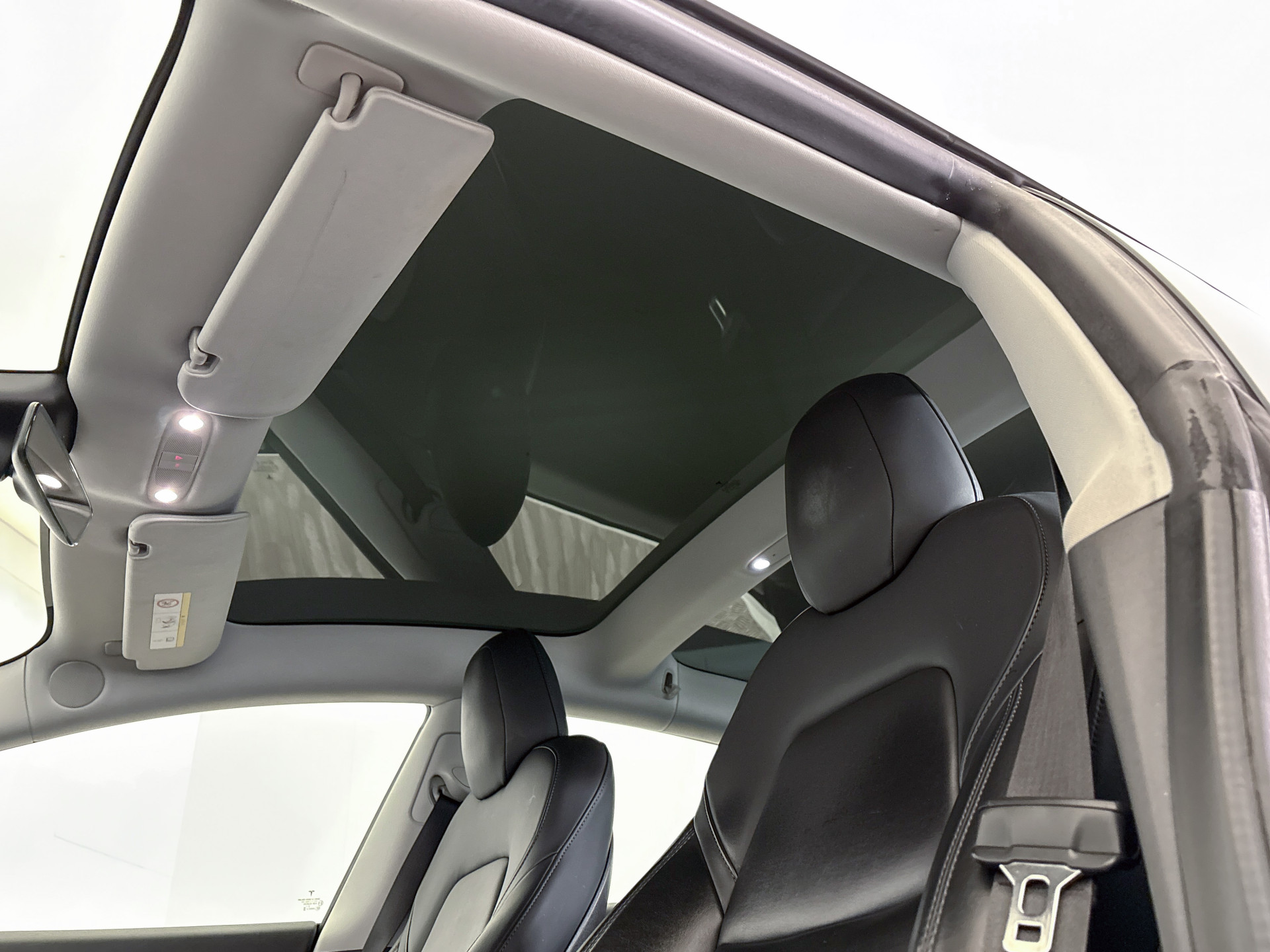 
								Tesla Model 3 SR+ FSD full									