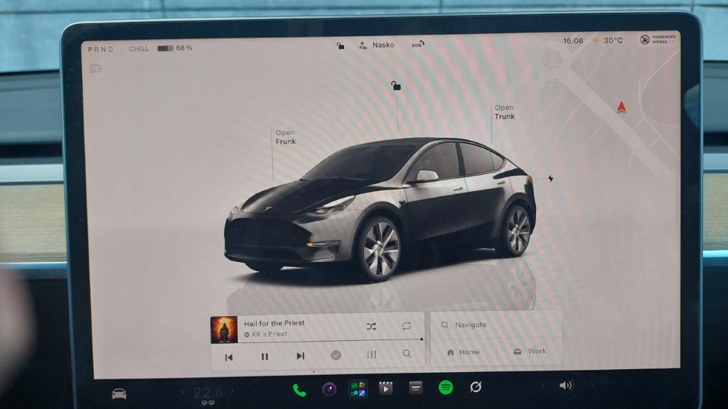 
								Tesla Model Y LR AWD EAP full									